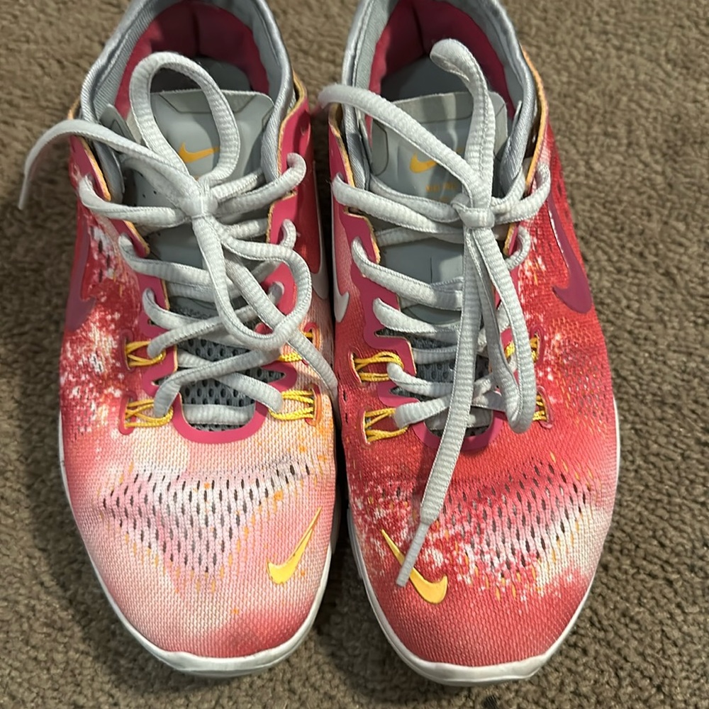 Women’s Nike free  size 5
